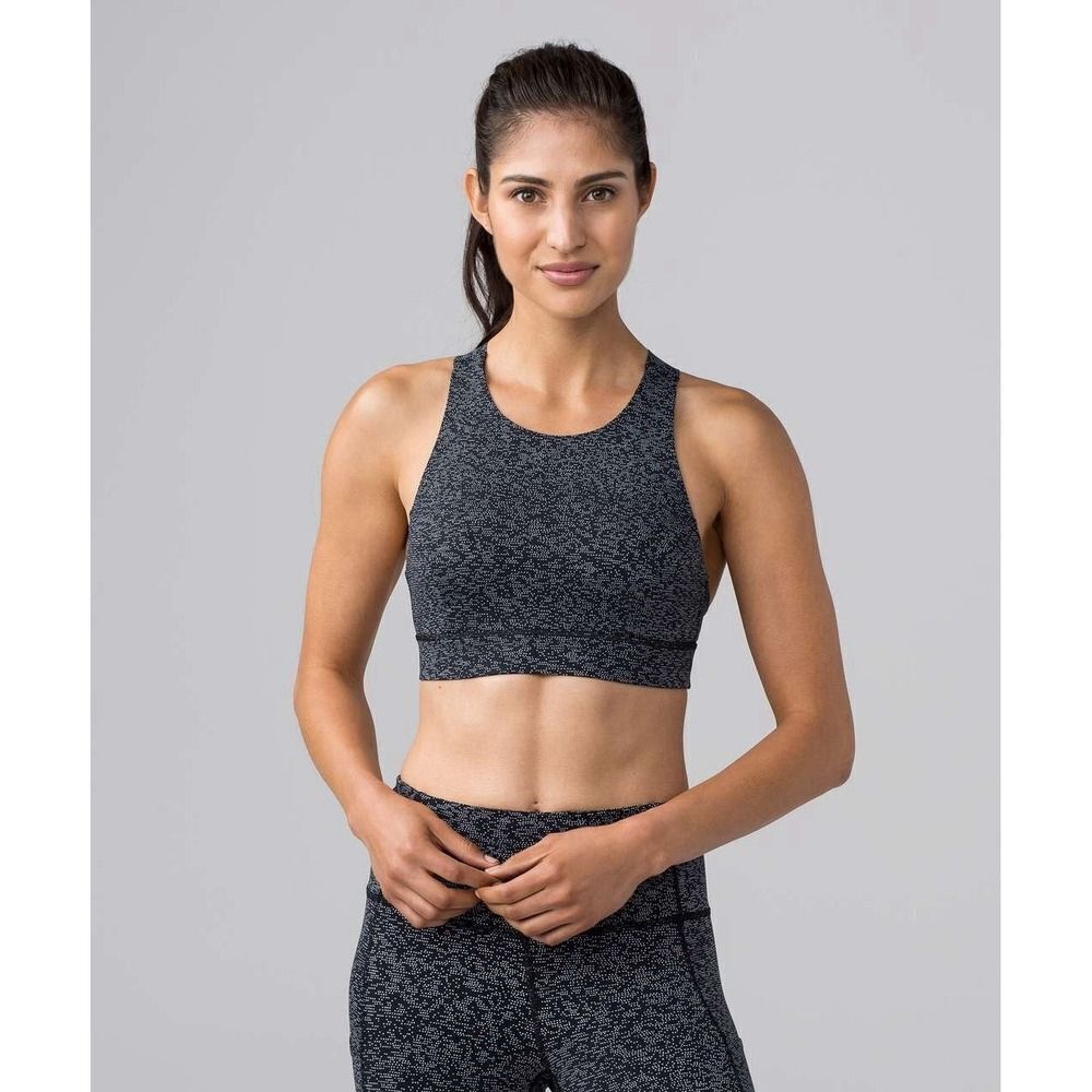 Lululemon Fast & Free Bra.Soundwave Alpine White/Black.Nulux material. Sz 8